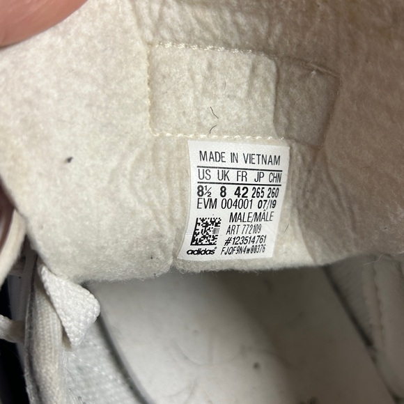 Adidas sambas White and Black Classic Sneakers - Picture 6 of 7